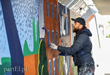 >Nowy mural w mieście 