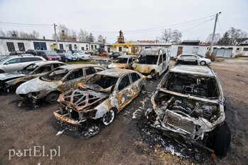 >Pożar 7 samochodów przy ul. Nowodworskiej