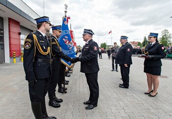 >Zapaleni do służby z nową strażnicą