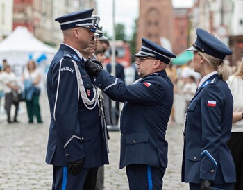 >Świętują policjanci