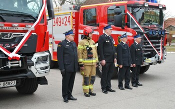 >Nowe auta dla straży