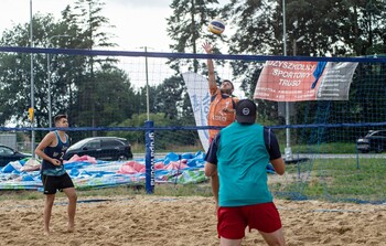 >Na rzece sporo się dzieje