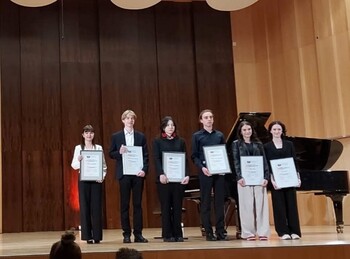 >Muzyczni stypendyści nagrodzeni