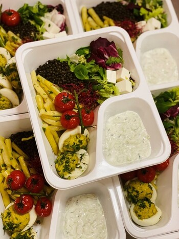 >Zrealizuj swoje noworoczne postanowienia z Mniam Mniam Fit Catering Dietetyczny w Elblągu