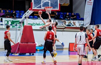 >Basketball włącza turbo i odjeżdża