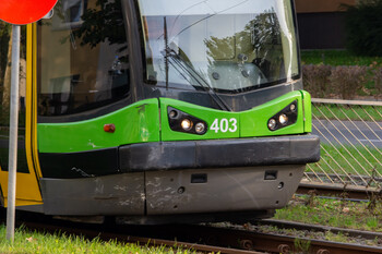 >Wypadek z udziałem tramwaju