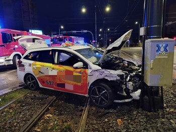 >Kolizja na skrzyżowaniu Nowowiejskiej i 12 Lutego