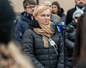 >Rzecznik ogłasza swój start w wyborach na prezydenta