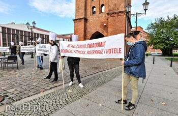 >Gastronomia z czarną polewką dla rządu