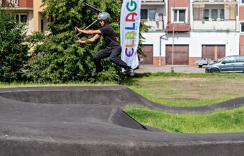 >Pumptrack w parku Traugutta już otwarty