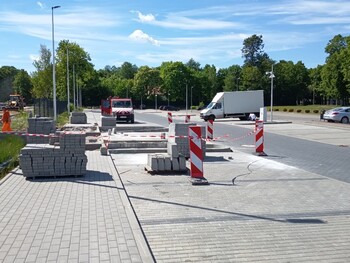 >Więcej miejsc przy parku wodnym 