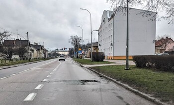 >Dziurawe dywagacje drogowe (opinia)