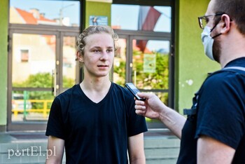 >Najpierw dezynfekcja, potem obliczenia. Ósmoklasiści piszą egzamin z matematyki
