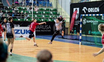 >Start z coraz większą przewagą