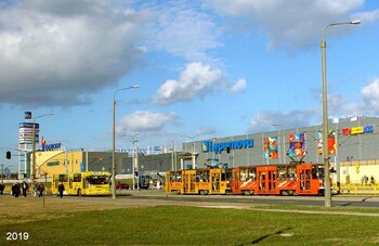 >Powiew wielkiego świata (w obiektywie Henryka Myślińskiego)
