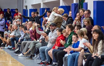 >Elbasket uczy się ligi