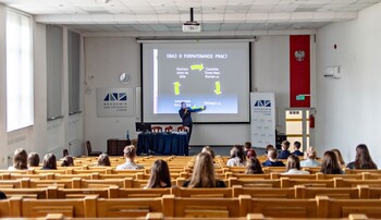 >Jak pisać twórczo bez AI. Oni to potrafią