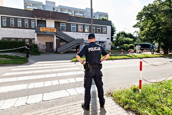>Wysadzili bankomat przy Wiejskiej
