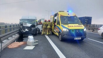 >Kolizje na Piłsudskiego i obwodnicy