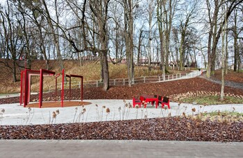 >Park Dolinka otwarty w mikołajki, czytelnicy zgłaszają uwagi