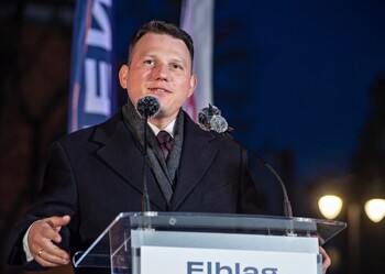 >Sławomir Mentzen w Elblągu: Odrzucę pakt migracyjny i uszczelnię granice