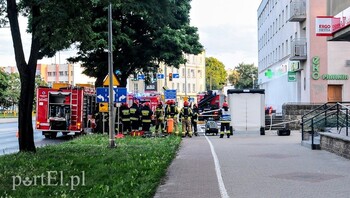 >Niebezpieczna substancja wyciekła w pralni