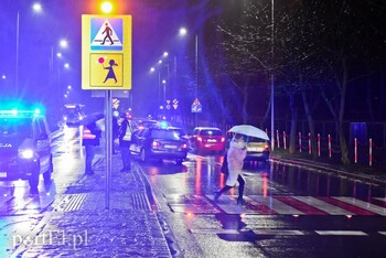 >Kobieta potrącona na pasach na ul. Nowowiejskiej