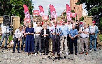 >Lewica chwali się sukcesami podczas letniej trasy