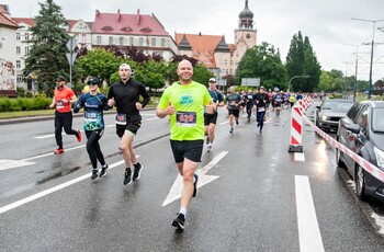 >Piekarczyk po raz siedemnasty