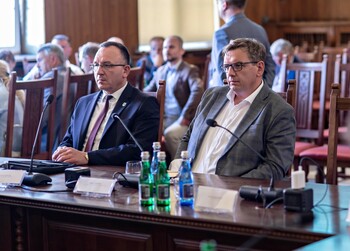 >Warszawa przyjechała w teren. Posłowie na Żuławach
