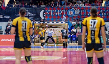 >Przegrana Startu z gnieźniankami
