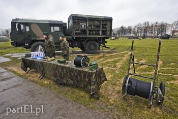 >Żołnierze zapraszają na piknik. Co Wy NA TO?
