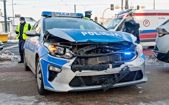 >Radiowóz wjechał w Kię