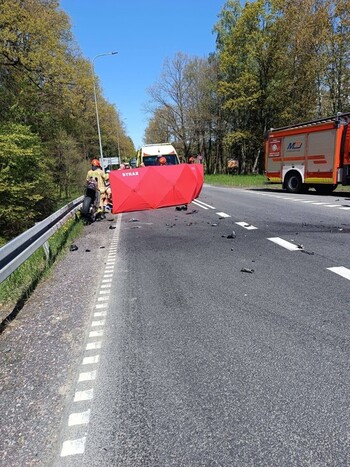 >Motocyklista zginął na miejscu