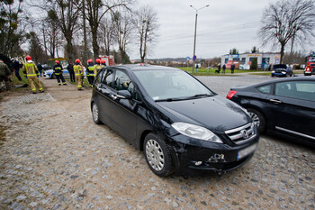 >Kierowca vw golfa pijany i z zakazem prowadzenia spowodował wypadek