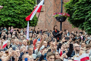 >Rafał Trzaskowski w Elblągu. „Tych podziałów naprawdę już wystarczy”
