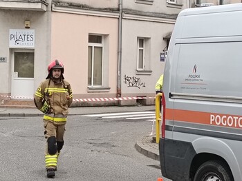 >Z sieci ulatniał się gaz. Wjazd na Słoneczną zamknięty