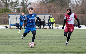 >Śnieg, piłka i Olimpia