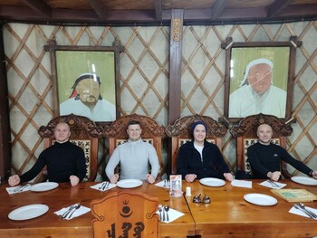 >Elblążanie sędziują w Mongolii