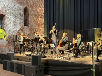 >Owacje na stojąco podczas inauguracji V edycji Elbląg Music Masterclass
