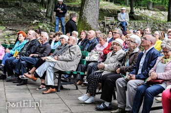 >Piosenka jest dobra na wszystko