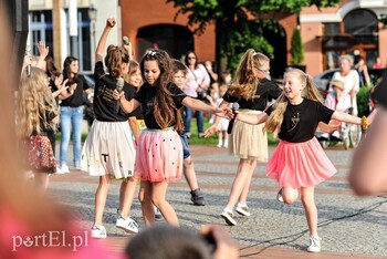>Starówką rządziła muzyka