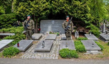 >Upamiętnili rocznicę zakończenia wojny
