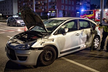 >Citroenem uderzył w motocyklistę