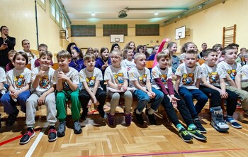 >Olimpijczycy przepytani przez uczniów