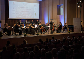 >Międzynarodowy Konkurs Instrumentów Smyczkowych