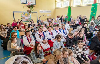 >Przyroda, która scala pokolenia
