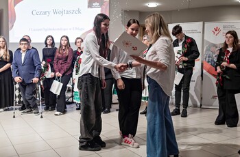 >Nagrodzono najaktywniejszych wolontariuszy