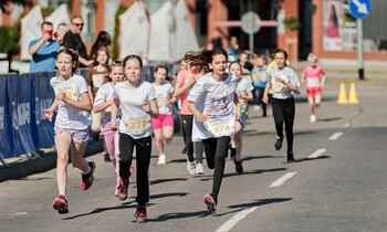 >Biegowa rywalizacja pod znakiem Piekarczyka