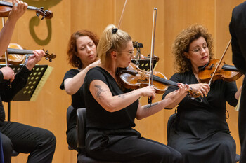 >Mozart i dyplomanci Akademii Muzycznej